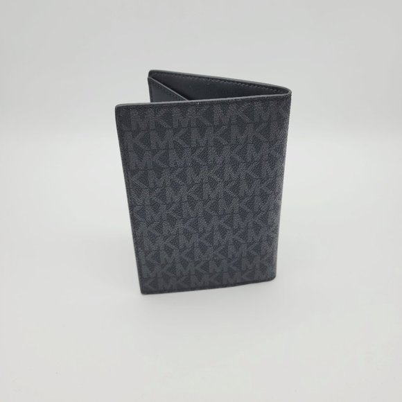 Michael Kors Gifting Passport Wallet Black MK Logo Mens - Picture 4 of 6